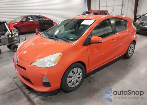 2013 Toyota Prius C Two z USA, uszkodzony, nr VIN JTDKDTB32D1041820